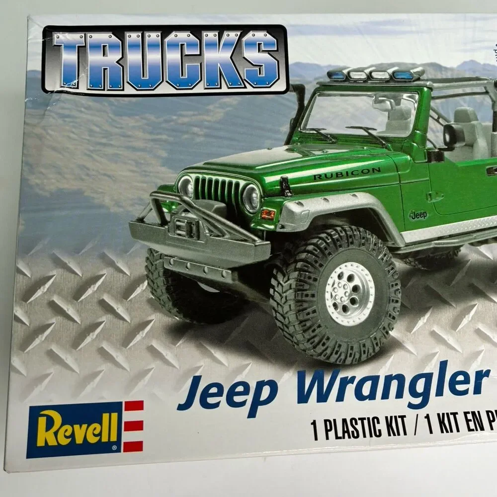 Revell Trucks Jeep Wrangler Rubicon 1:25 Model Kit Open Box Sealed Bags 85-4053